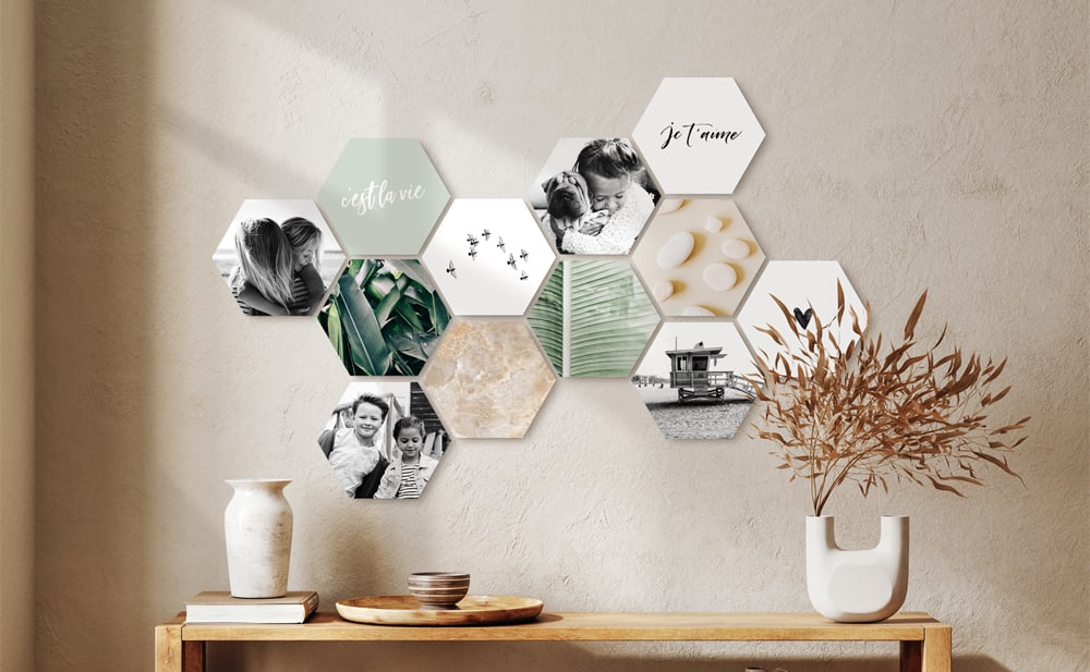 Shapes® Wandcollage mit modularen sechseckigen Fotokacheln — kreativ, flexibel und leicht erweiterbar für ein individuelles Design.
